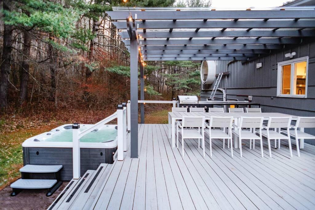 Prattvilla -Catskill -Mountain Escape 5 Bedroom ,3 Bath With Hot Tub Prattsville Exterior photo